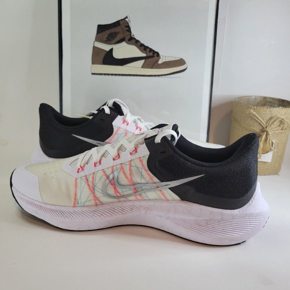 Nike Air Zoom Winflo 8 White Flash Crimson Men\'s Running Shoes Sz 12. CW3419-101